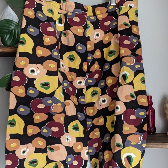 🌼🌸 Modcloth - L - bright flower print pencil skirt 🌼🌸 - Picture 2 of 3
